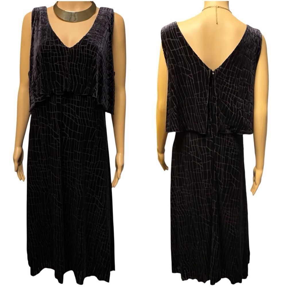 🟡 H by Halston Black Textured V‑Neck Sleeveless Maxi Dress